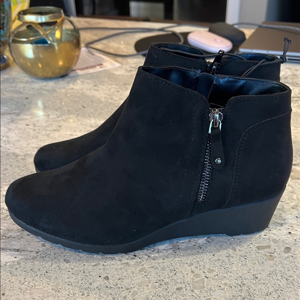 East 5Th East 5th Sleek Black Black Ankle Boots & Booties Size 9 - Picture 4 of 8